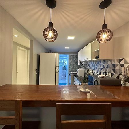 Apto com VISTA ESPETACULAR a BEIRA MAR no Pecado - Wi Fi 200 mb - 2 Quartos - Garagem - Netflix - Piscina - Sauna - Ar condicionado - Portaria 24h - Churrasqueira - Cozinha equipada Macaé Exterior foto