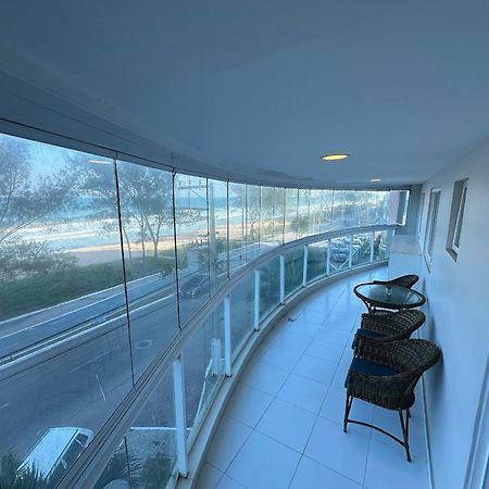 Apto com VISTA ESPETACULAR a BEIRA MAR no Pecado - Wi Fi 200 mb - 2 Quartos - Garagem - Netflix - Piscina - Sauna - Ar condicionado - Portaria 24h - Churrasqueira - Cozinha equipada Macaé Exterior foto
