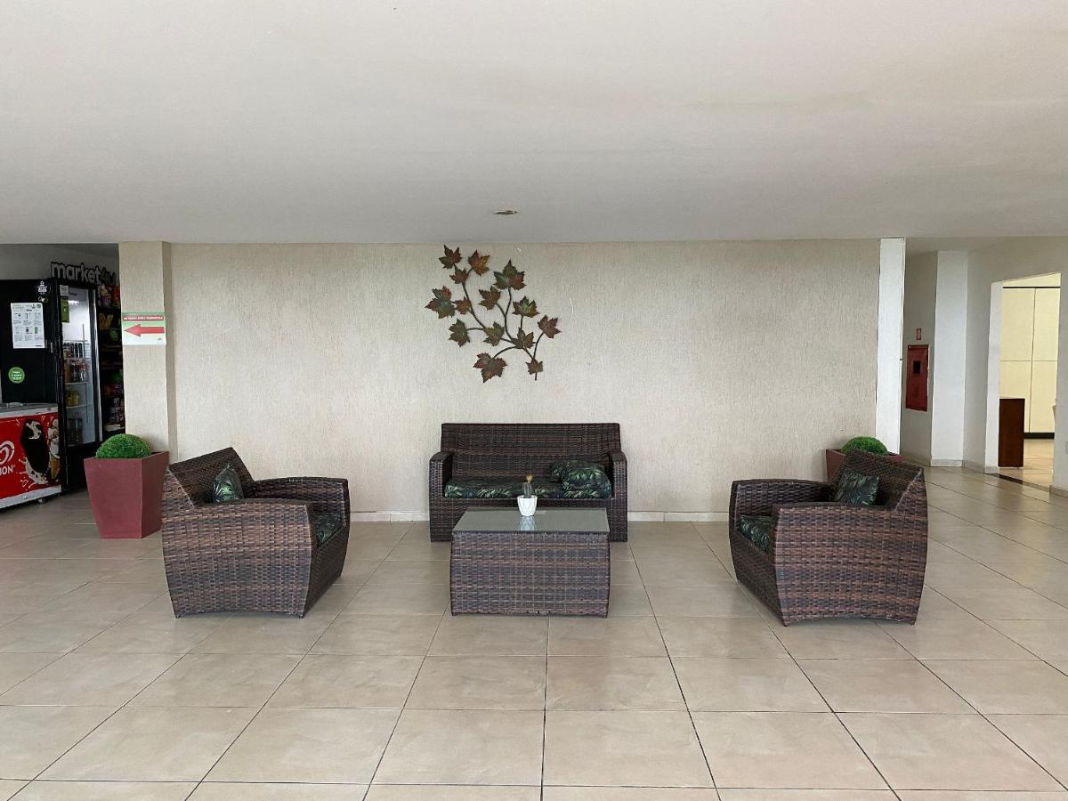 Apto com VISTA ESPETACULAR a BEIRA MAR no Pecado - Wi Fi 200 mb - 2 Quartos - Garagem - Netflix - Piscina - Sauna - Ar condicionado - Portaria 24h - Churrasqueira - Cozinha equipada Macaé Exterior foto