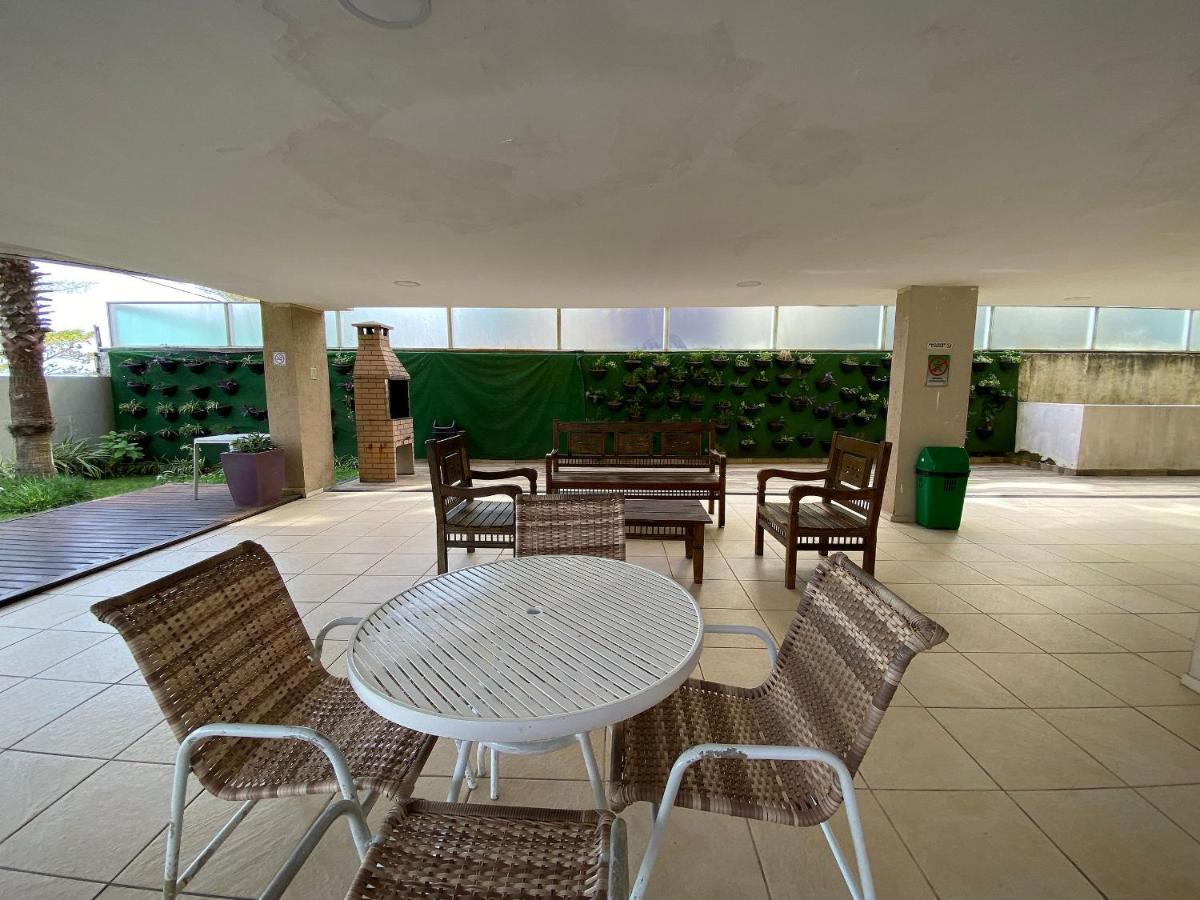 Apto com VISTA ESPETACULAR a BEIRA MAR no Pecado - Wi Fi 200 mb - 2 Quartos - Garagem - Netflix - Piscina - Sauna - Ar condicionado - Portaria 24h - Churrasqueira - Cozinha equipada Macaé Exterior foto