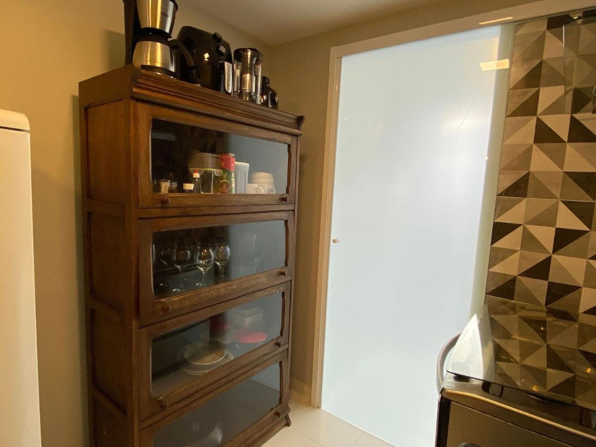 Apto com VISTA ESPETACULAR a BEIRA MAR no Pecado - Wi Fi 200 mb - 2 Quartos - Garagem - Netflix - Piscina - Sauna - Ar condicionado - Portaria 24h - Churrasqueira - Cozinha equipada Macaé Exterior foto