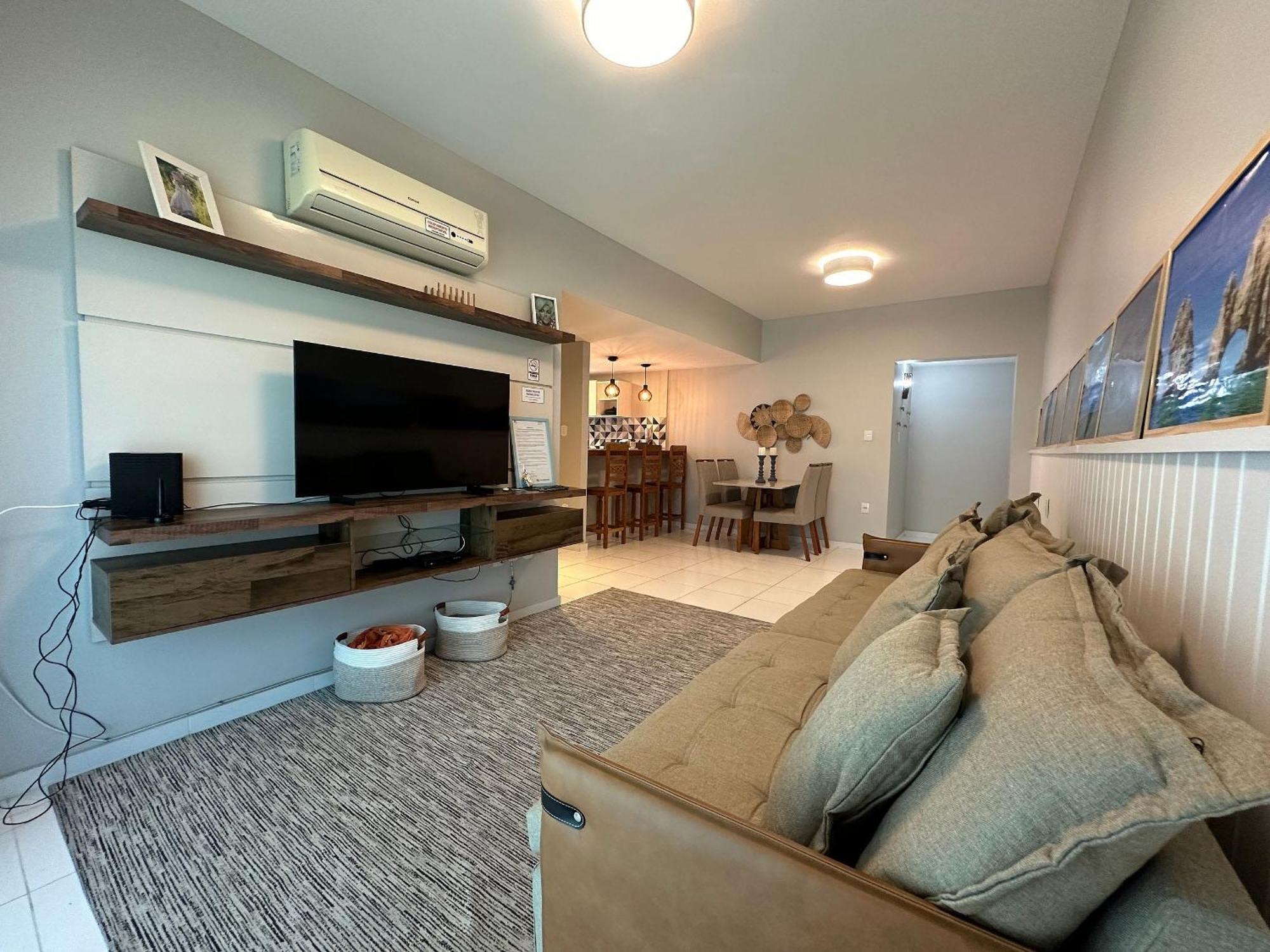 Apto com VISTA ESPETACULAR a BEIRA MAR no Pecado - Wi Fi 200 mb - 2 Quartos - Garagem - Netflix - Piscina - Sauna - Ar condicionado - Portaria 24h - Churrasqueira - Cozinha equipada Macaé Exterior foto