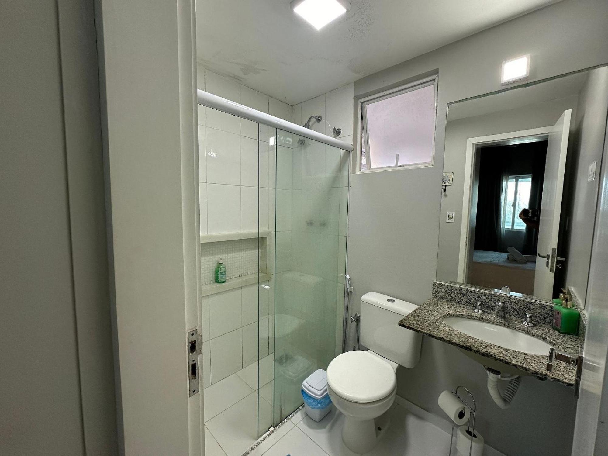 Apto com VISTA ESPETACULAR a BEIRA MAR no Pecado - Wi Fi 200 mb - 2 Quartos - Garagem - Netflix - Piscina - Sauna - Ar condicionado - Portaria 24h - Churrasqueira - Cozinha equipada Macaé Exterior foto